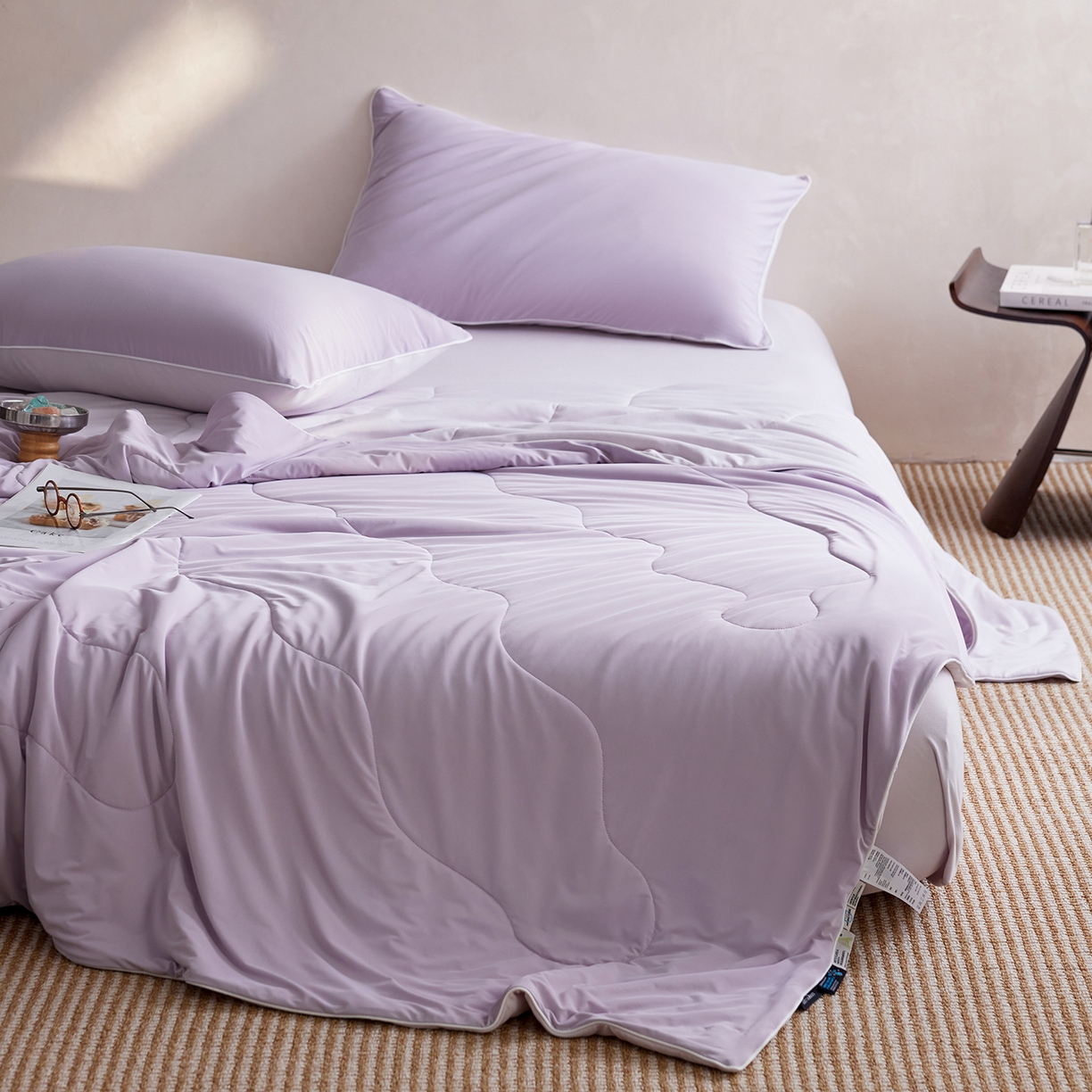 91家纺网 家纺一手货源 找家纺 丽笙被芯 2026新款冷暖深睡控温夏被夏凉被空调被 豆蔻紫