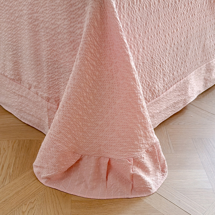 91家纺网 家纺一手货源 找家纺 竹合家纺 2026新品泡芙纱夏被四件套全棉镂空花边泡泡皱皱纱夏凉被 粉黛