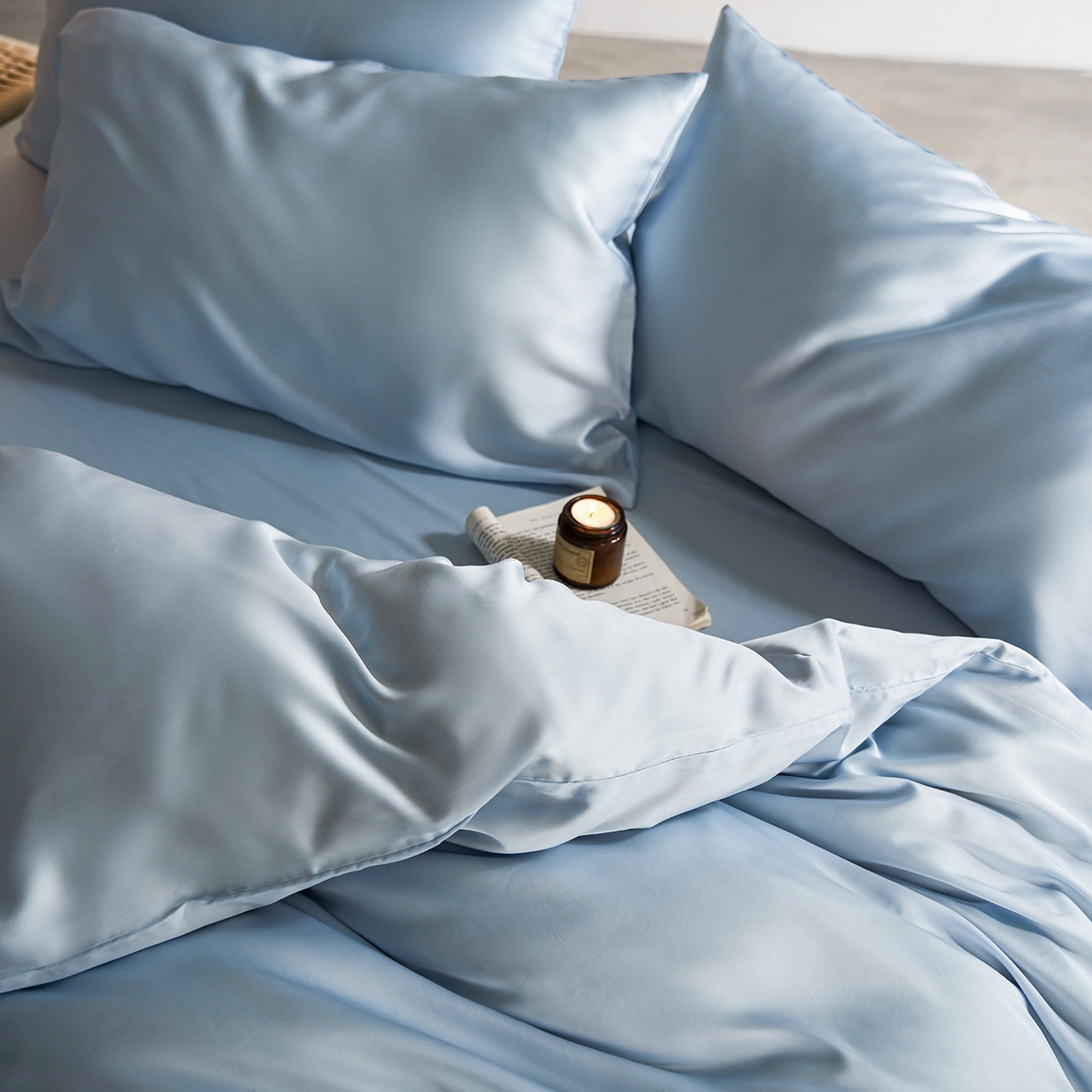 91家纺网 家纺一手货源 找家纺 轩和家居 2026新款60支奥地利兰精天丝四件套 夏日蓝