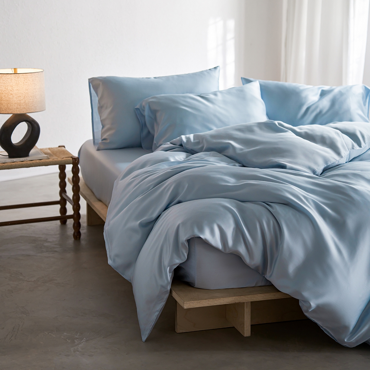 91家纺网 家纺一手货源 找家纺 轩和家居 2026新款60支奥地利兰精天丝四件套 夏日蓝