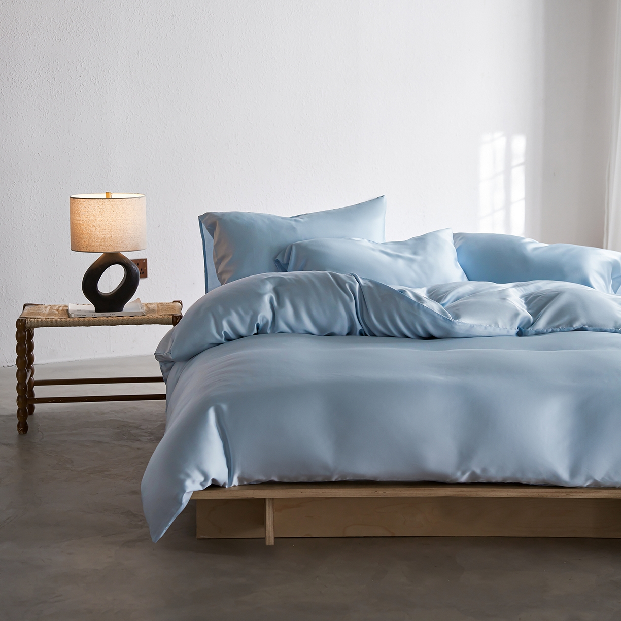 91家纺网 家纺一手货源 找家纺 轩和家居 2026新款60支奥地利兰精天丝四件套 夏日蓝