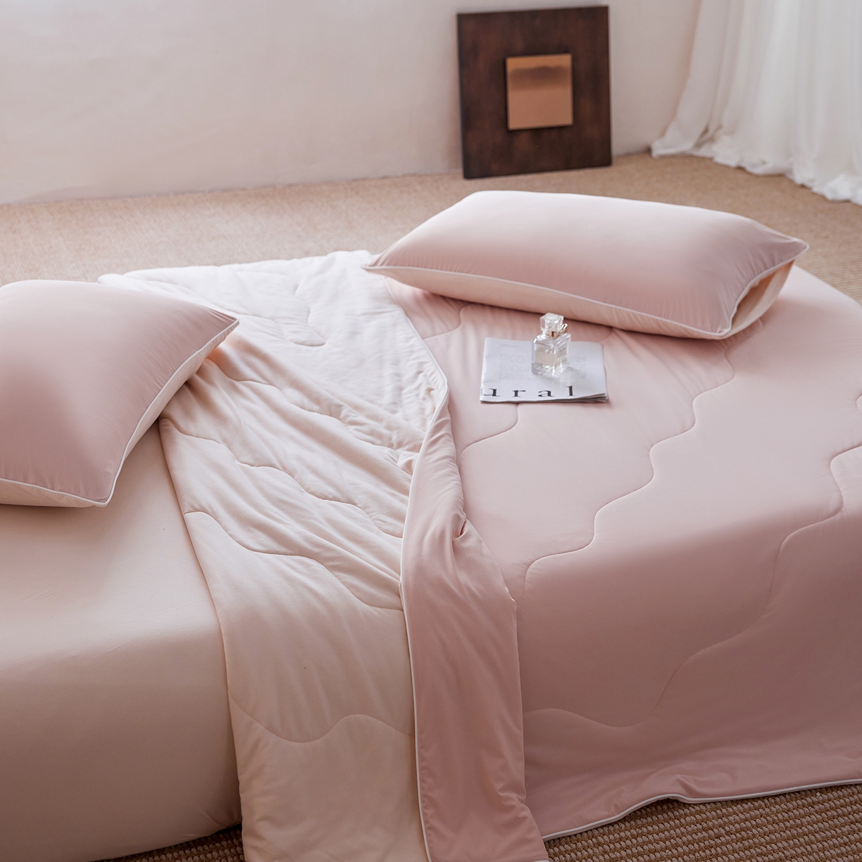 91家纺网 家纺一手货源 找家纺 丽笙被芯 2026新款冷暖深睡控温夏被夏凉被空调被 橘雾粉