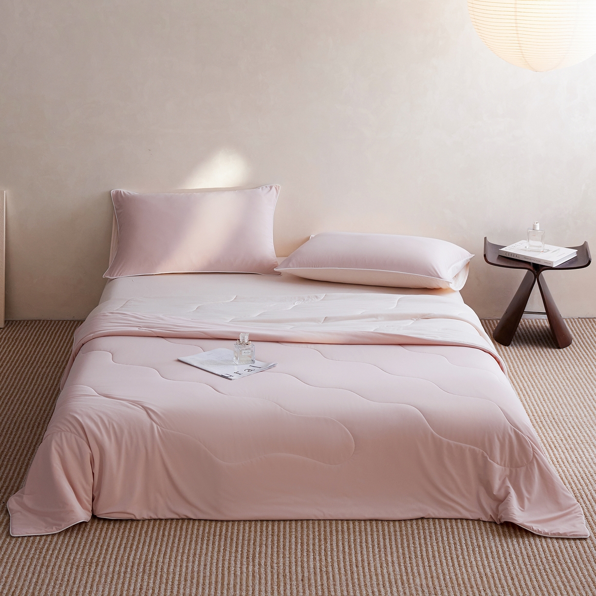 91家纺网 家纺一手货源 找家纺 丽笙被芯 2026新款冷暖深睡控温夏被夏凉被空调被 橘雾粉