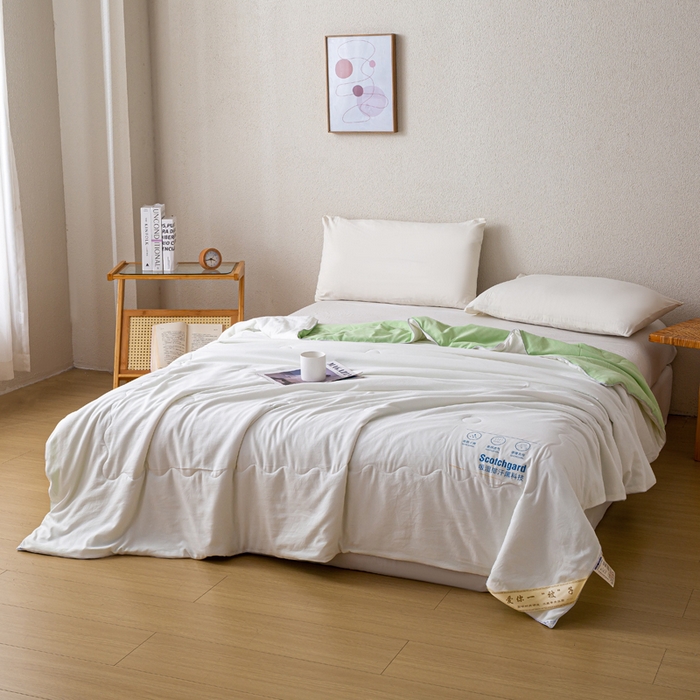 91家纺网 家纺一手货源 找家纺 红日子纺织品 2026新款A类水洗棉冰淇淋夏被空调被 果绿白