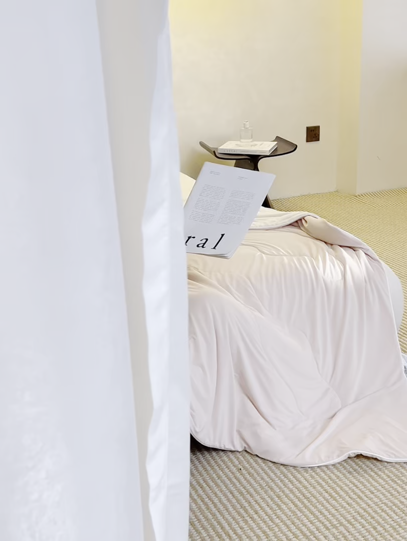 91家纺网 家纺一手货源 找家纺 丽笙被芯 2026新款冷暖深睡控温夏被夏凉被空调被 橘雾粉