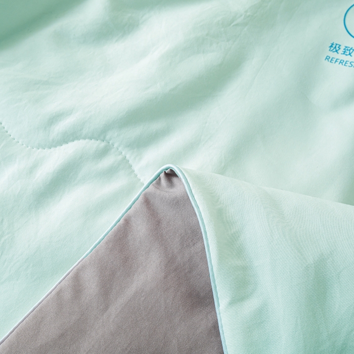 91家纺网 家纺一手货源 找家纺 红日子纺织品 2026新款A类水洗棉冰淇淋夏被空调被 绿拼灰