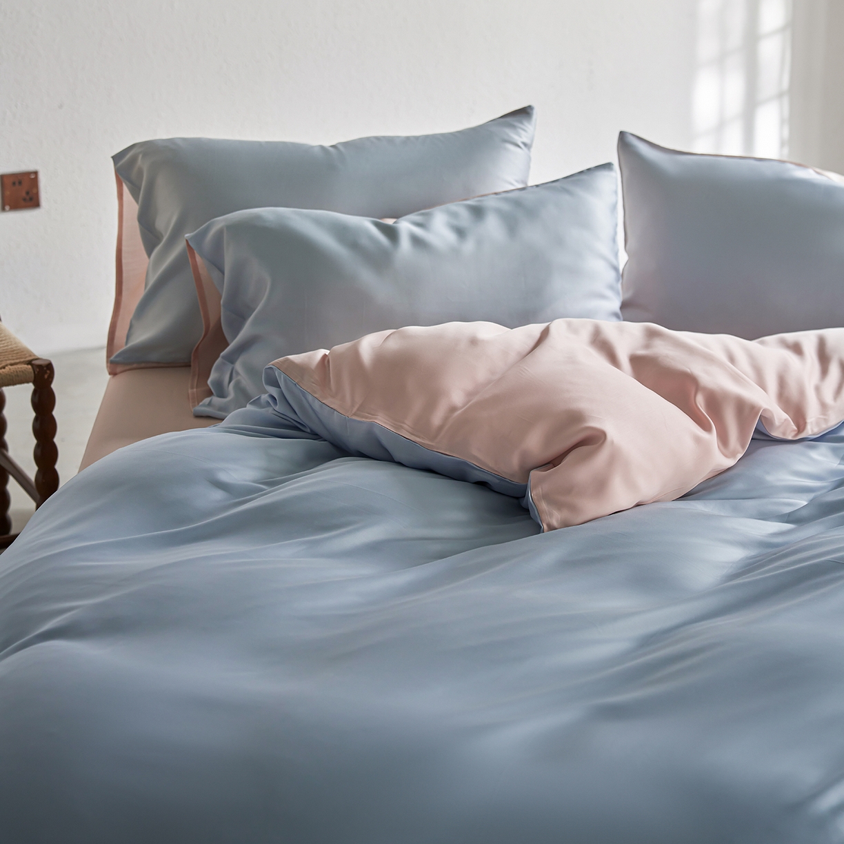 91家纺网 家纺一手货源 找家纺 轩和家居 2026新款60支奥地利兰精天丝四件套 夏日蓝+告白粉