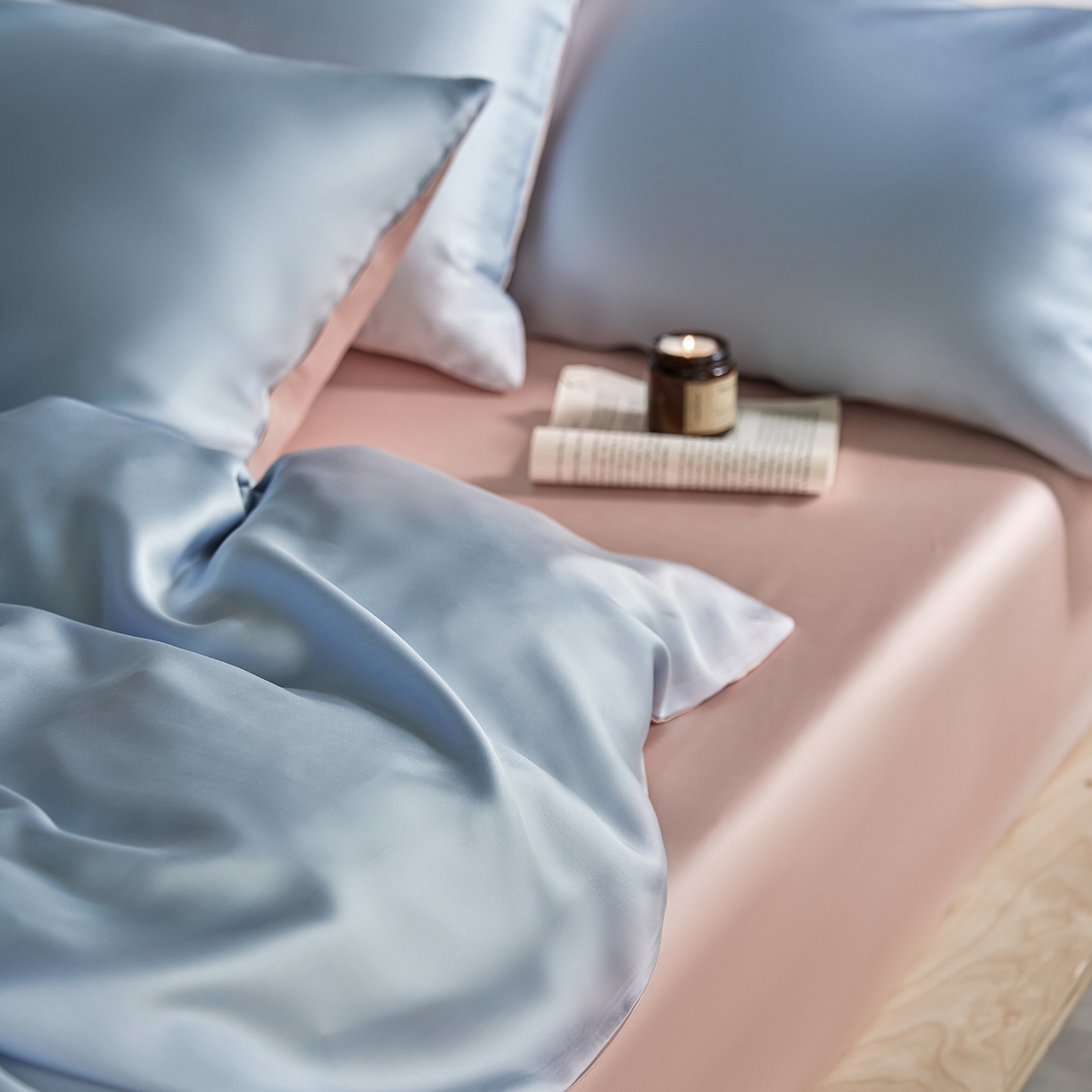 91家纺网 家纺一手货源 找家纺 轩和家居 2026新款60支奥地利兰精天丝四件套 夏日蓝+告白粉