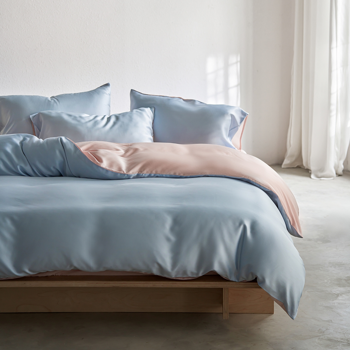 91家纺网 家纺一手货源 找家纺 轩和家居 2026新款60支奥地利兰精天丝四件套 夏日蓝+告白粉