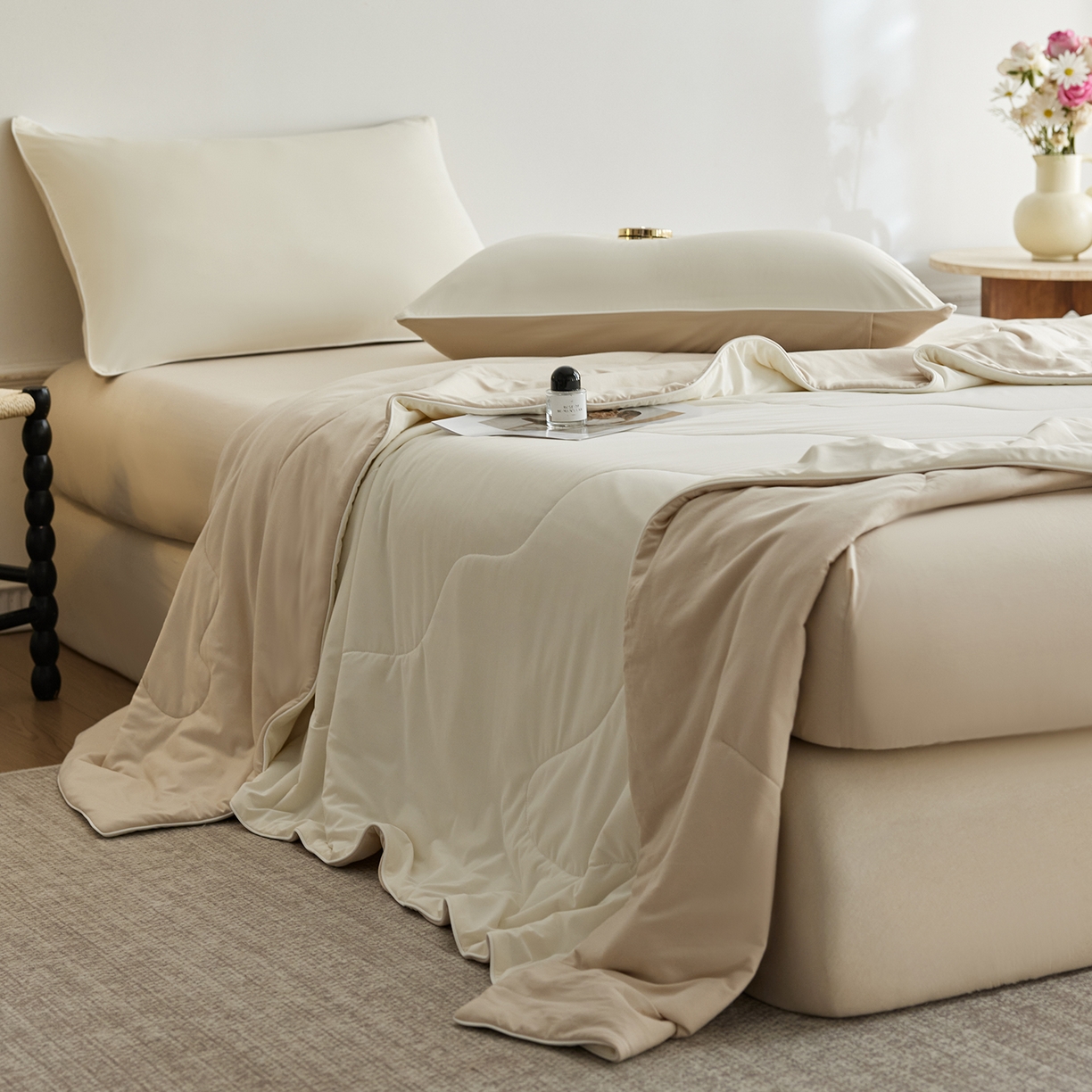 91家纺网 家纺一手货源 找家纺 丽笙被芯 2026新款冷暖深睡控温夏被夏凉被空调被 黎明白