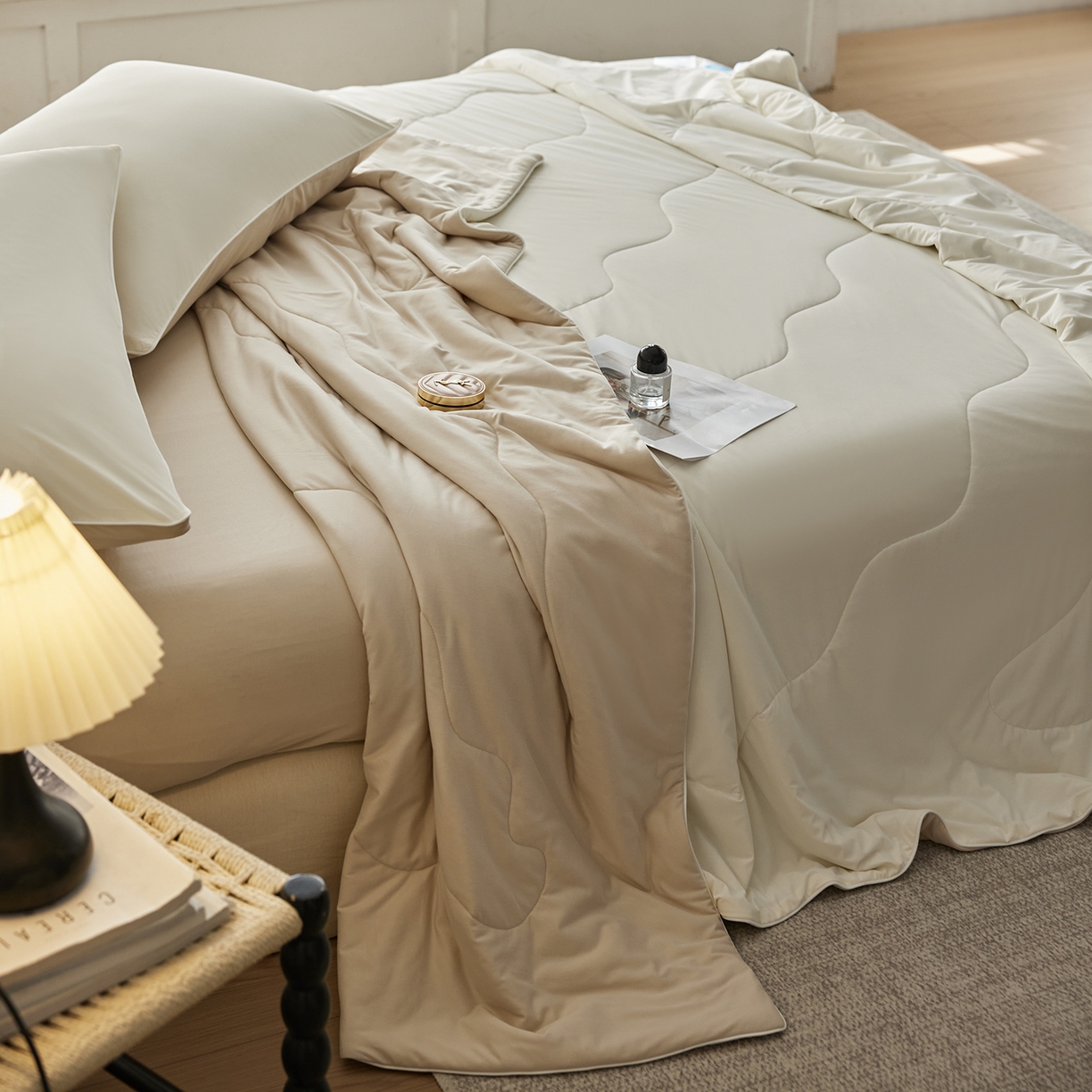 91家纺网 家纺一手货源 找家纺 丽笙被芯 2026新款冷暖深睡控温夏被夏凉被空调被 黎明白