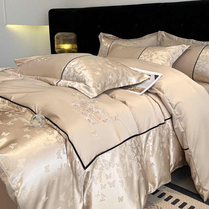 金牛座家纺 2026新款金牛座细斜纹贡缎亮丝提花大拼角刺绣床盖四件套-缇娜系列 缇娜-香槟