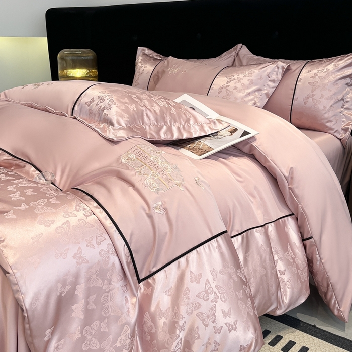 金牛座家纺 2026新款金牛座细斜纹贡缎亮丝提花大拼角刺绣床盖四件套-缇娜系列 缇娜-浅豆沙