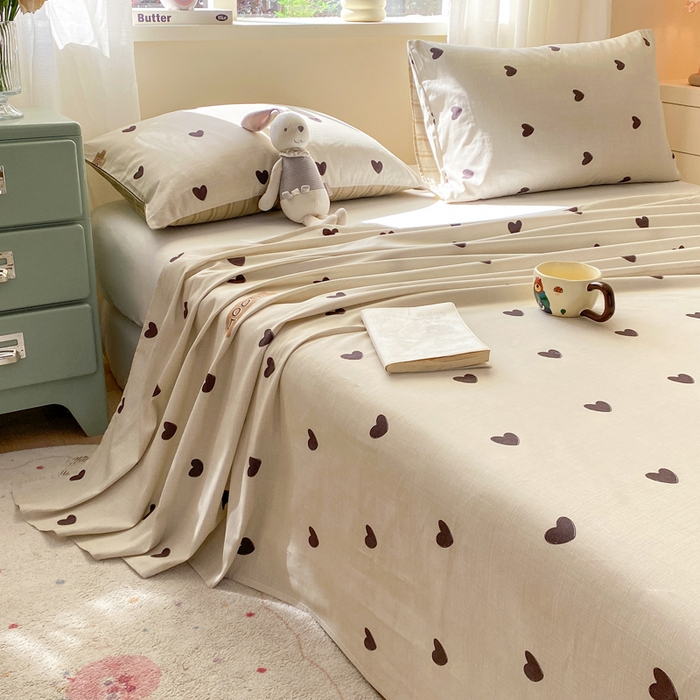 91家纺网 家纺一手货源 找家纺 红日子纺织品 2026新款全棉纯棉单床单 迷你爱心