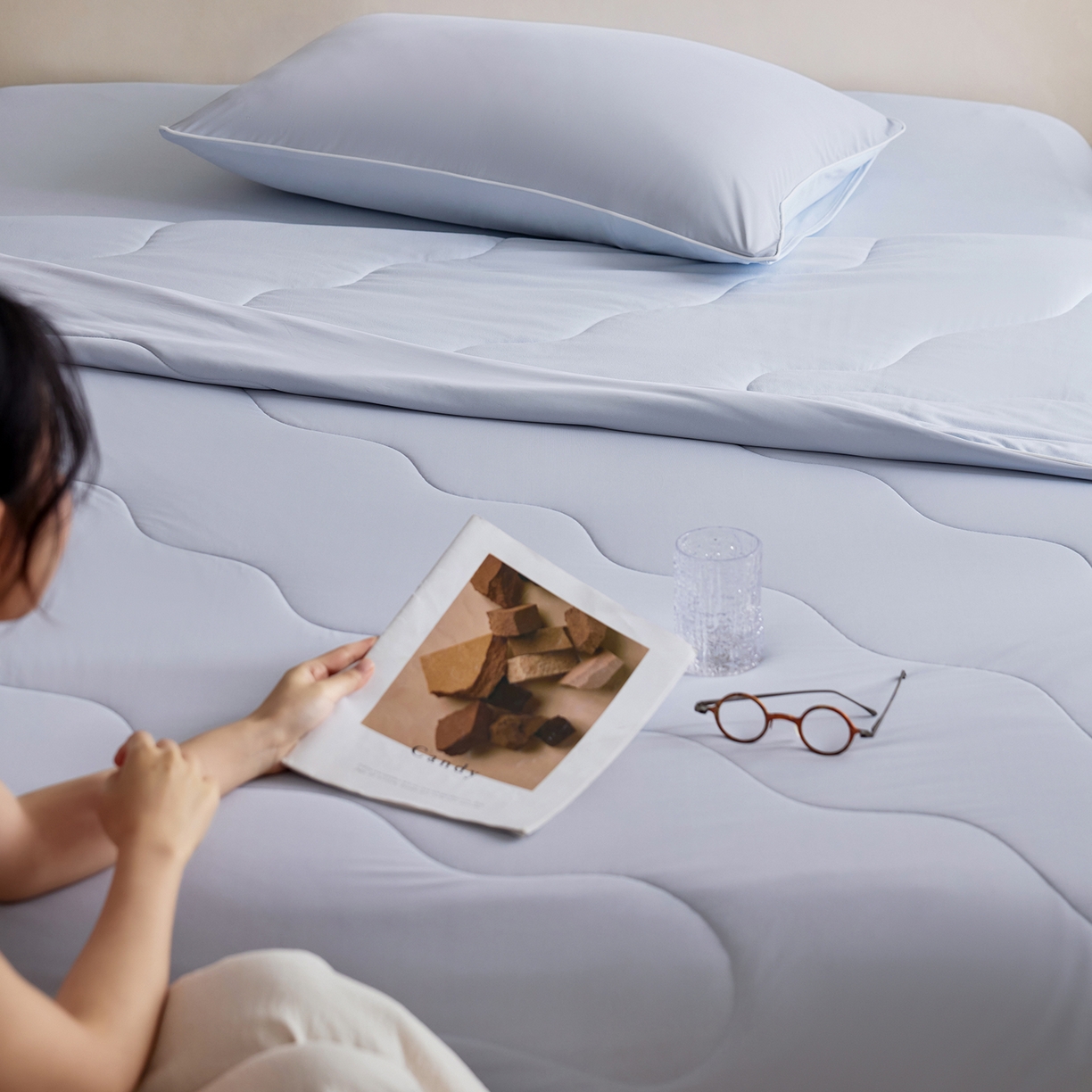 91家纺网 家纺一手货源 找家纺 丽笙被芯 2026新款冷暖深睡控温夏被夏凉被空调被 青空灰