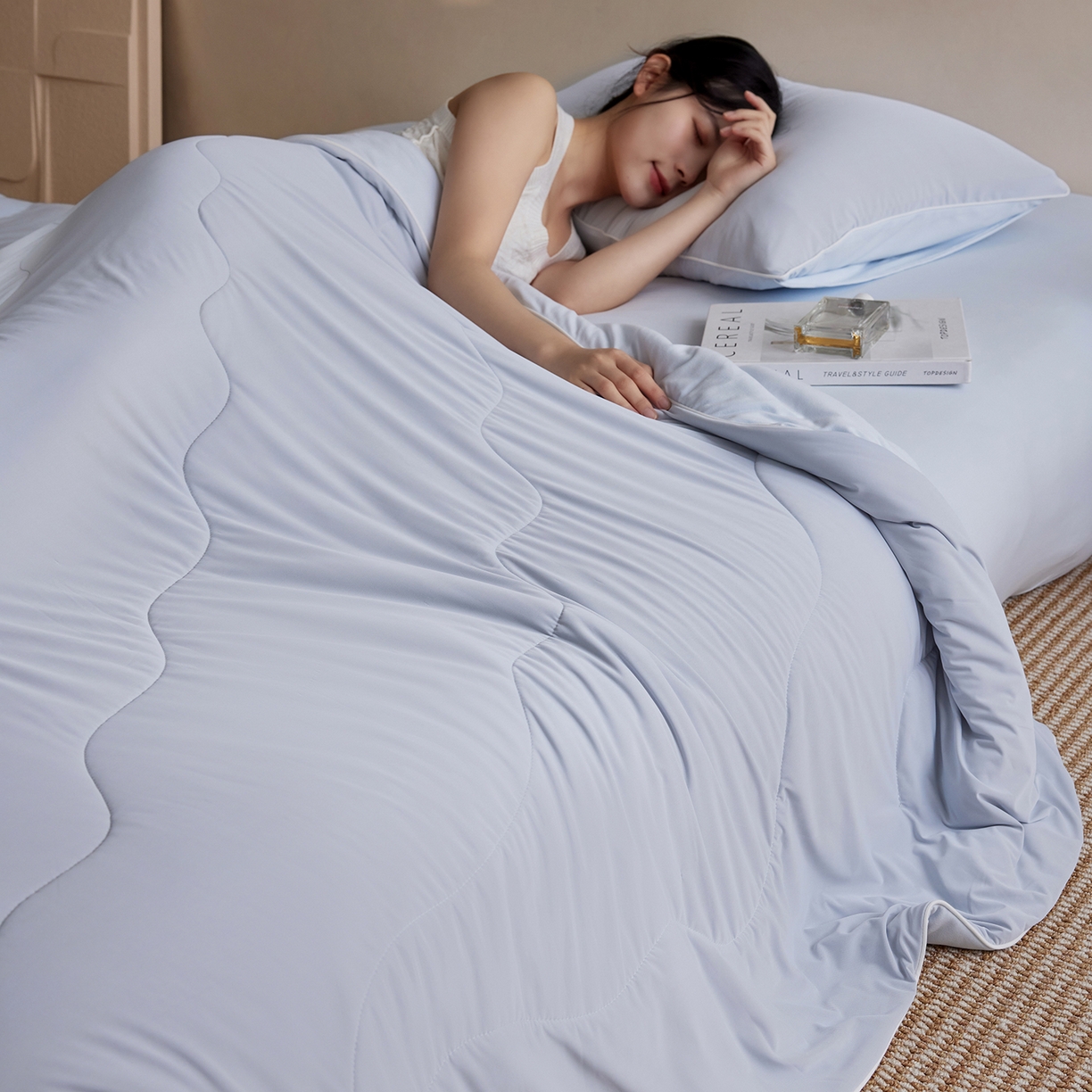 91家纺网 家纺一手货源 找家纺 丽笙被芯 2026新款冷暖深睡控温夏被夏凉被空调被 青空灰