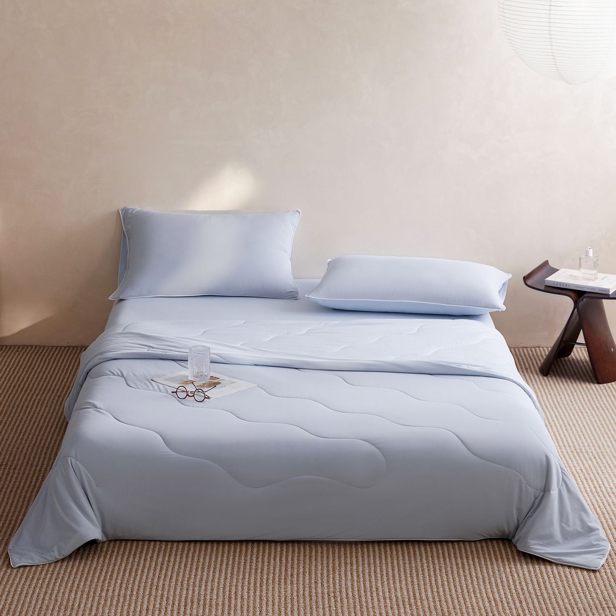 91家纺网 家纺一手货源 找家纺 丽笙被芯 2026新款冷暖深睡控温夏被夏凉被空调被 青空灰