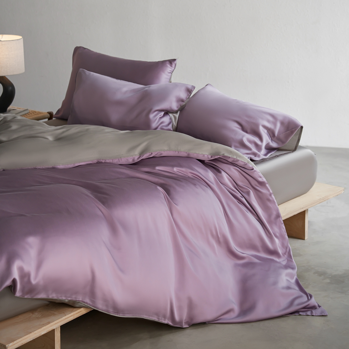 91家纺网 家纺一手货源 找家纺 轩和家居 2026新款60支奥地利兰精天丝四件套 香气紫+伯爵灰