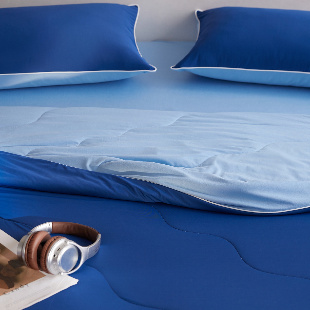 91家纺网 家纺一手货源 找家纺 丽笙被芯 2026新款冷暖深睡控温夏被夏凉被空调被 深睡蓝