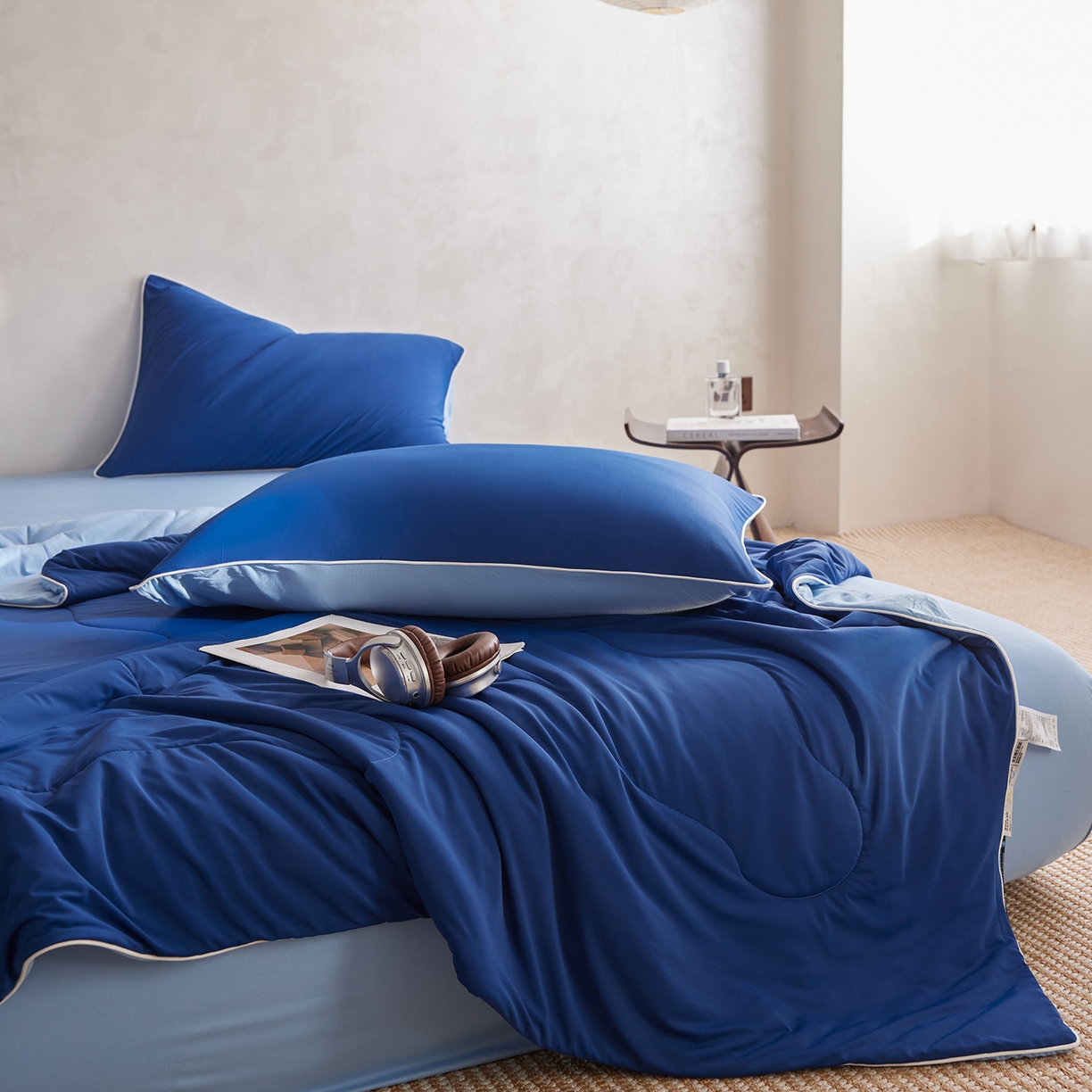 91家纺网 家纺一手货源 找家纺 丽笙被芯 2026新款冷暖深睡控温夏被夏凉被空调被 深睡蓝