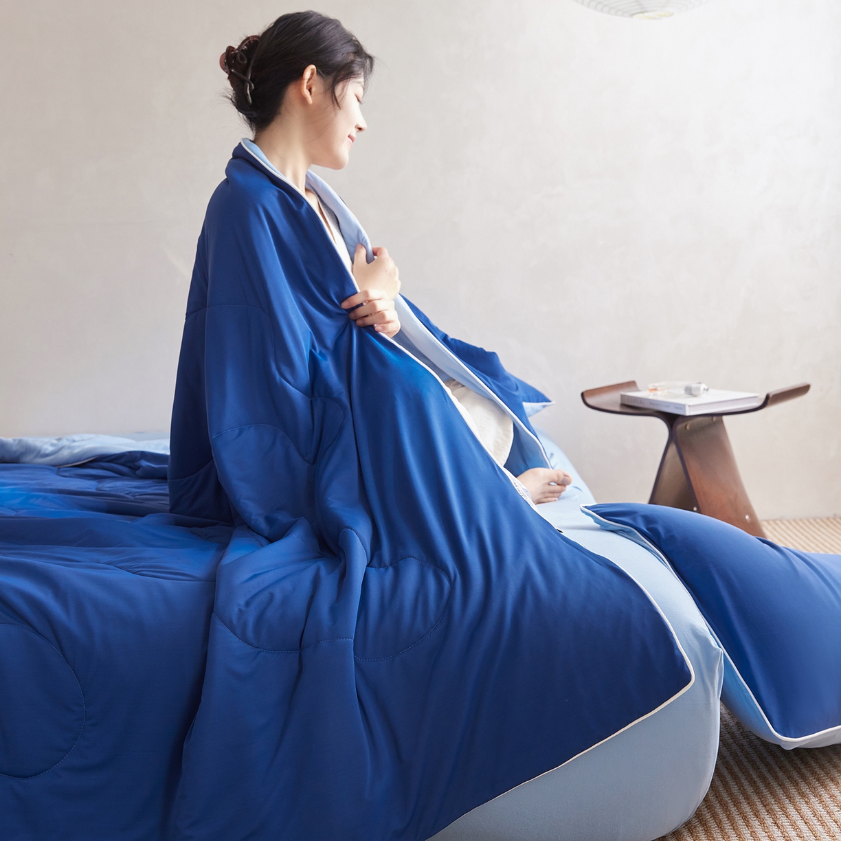 91家纺网 家纺一手货源 找家纺 丽笙被芯 2026新款冷暖深睡控温夏被夏凉被空调被 深睡蓝