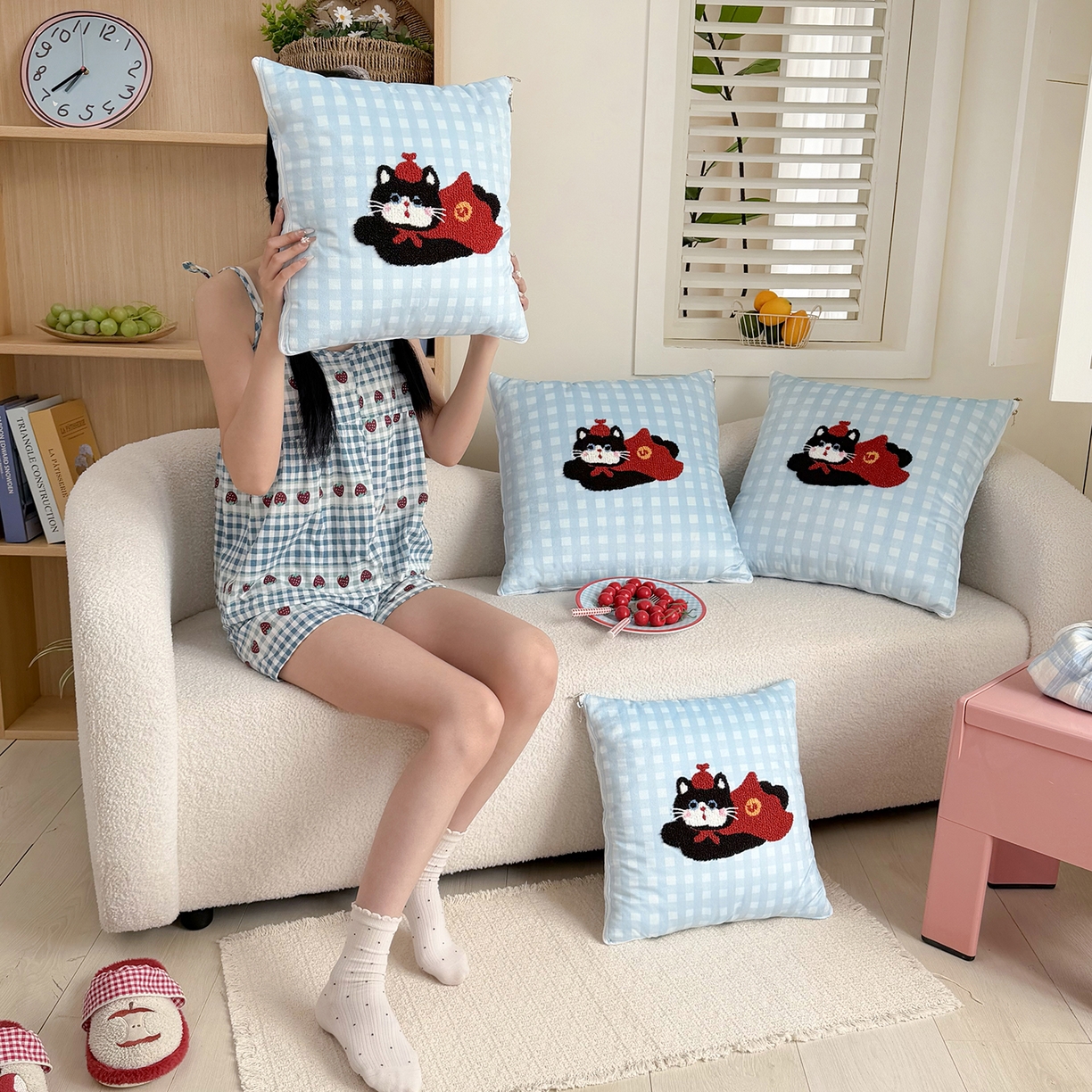 91家纺网 家纺一手货源 找家纺 （总）番茄+ 2026新款ins风卡通毛巾绣抱枕被