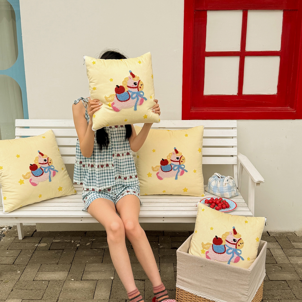 91家纺网 家纺一手货源 找家纺 （总）番茄+ 2026新款ins风卡通毛巾绣抱枕被