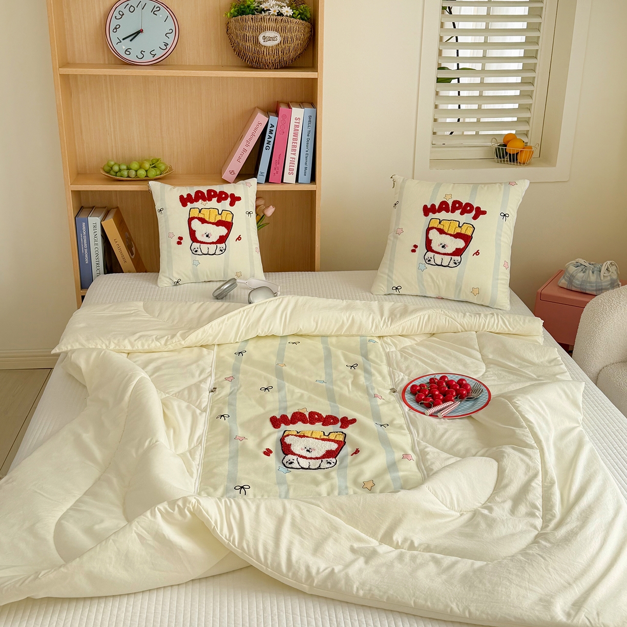 91家纺网 家纺一手货源 找家纺 番茄+ 2026新款ins风卡通毛巾绣抱枕被 薯条小狗