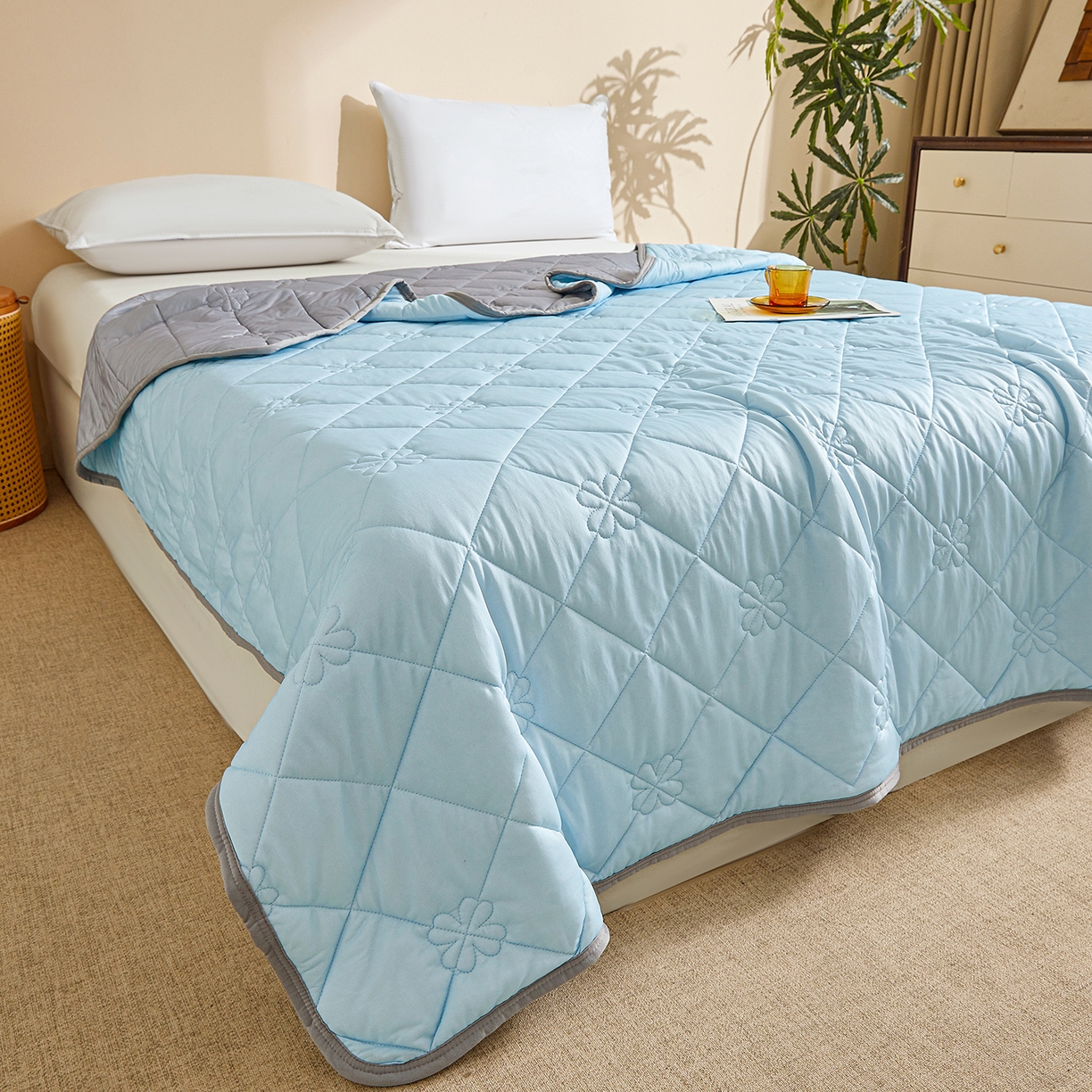 91家纺网 家纺一手货源 找家纺 （总）魅图家纺 2026新款跨境A类凉感丝夏被-中文版