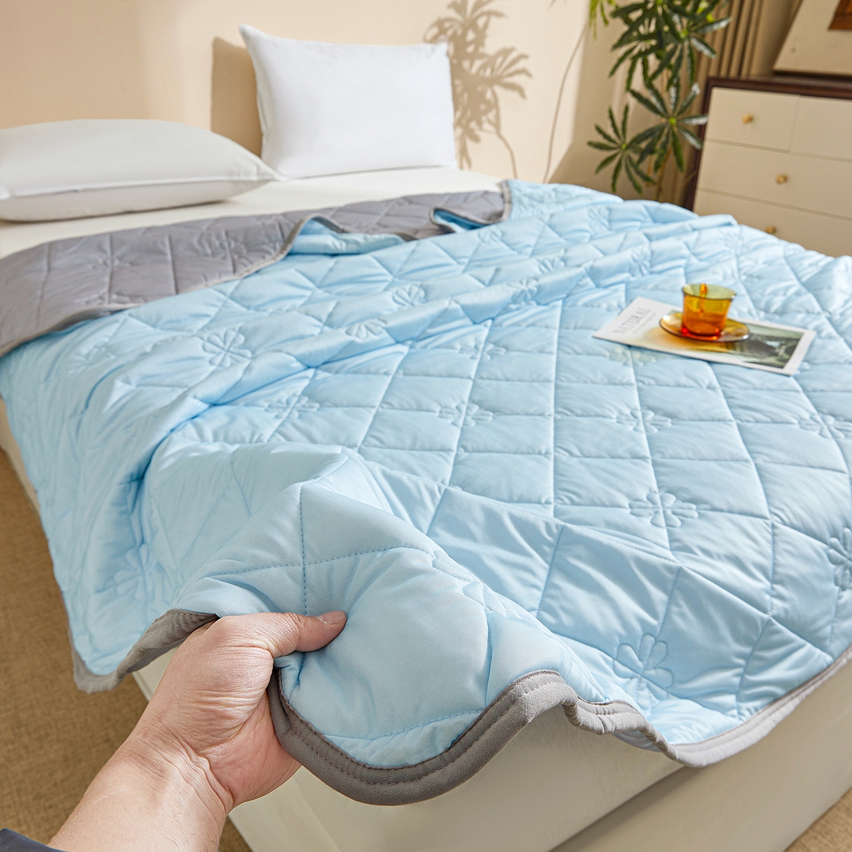 91家纺网 家纺一手货源 找家纺 （总）魅图家纺 2026新款跨境A类凉感丝夏被-中文版