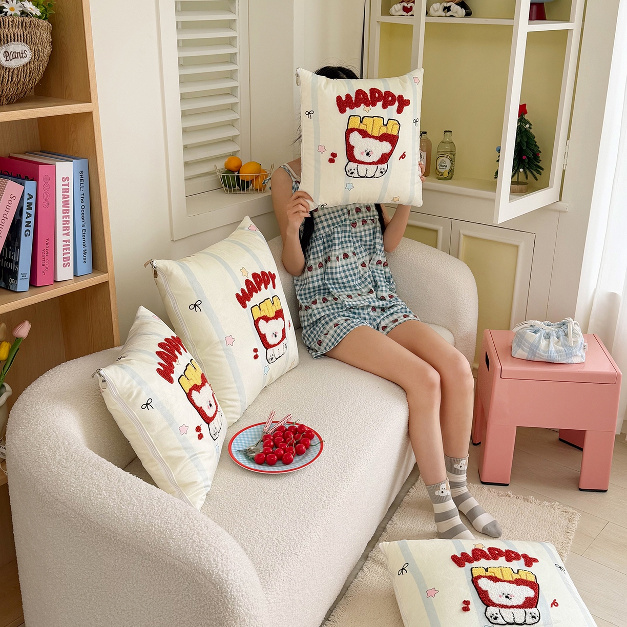 91家纺网 家纺一手货源 找家纺 番茄+ 2026新款ins风卡通毛巾绣抱枕被 薯条小狗