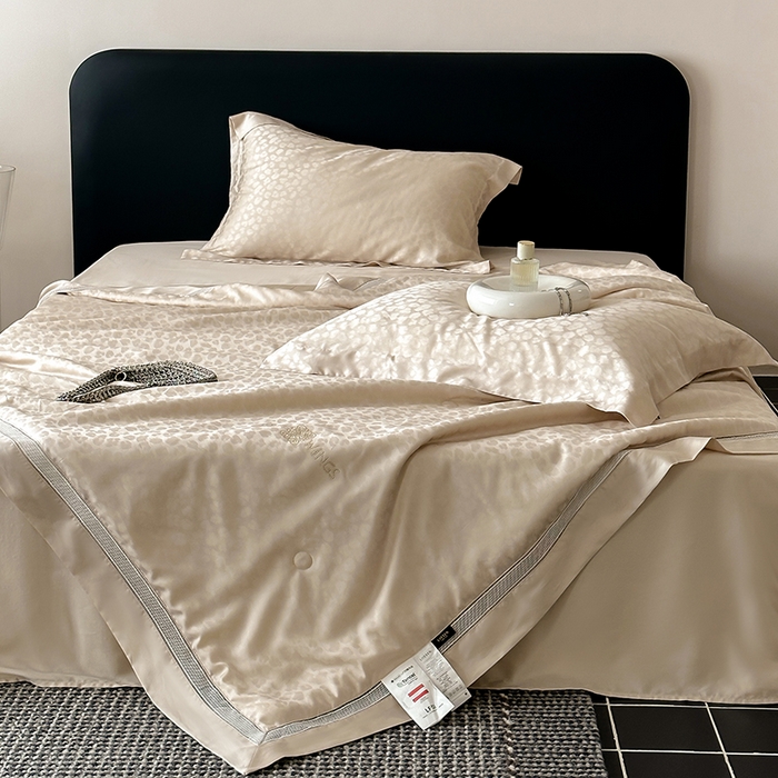 91家纺网 家纺一手货源 找家纺 丽笙被芯 2026新款兰精天丝提花蚕宝夏被夏凉被空调被 梵音