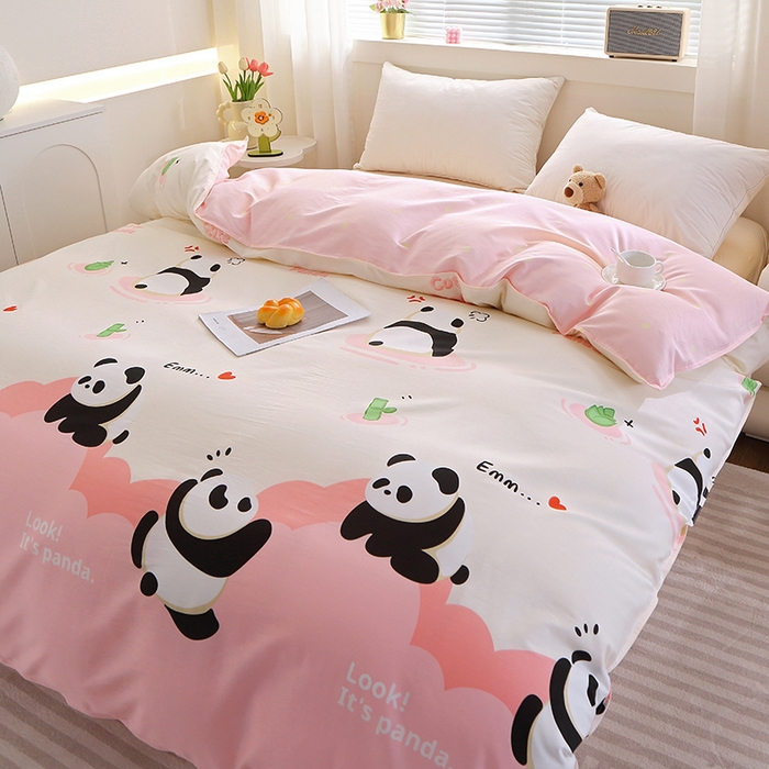 91家纺网 家纺一手货源 找家纺 馨雅家纺 2026新款简欧纯棉印花多规格四件套 熊猫乐园-粉