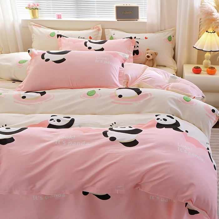 91家纺网 家纺一手货源 找家纺 馨雅家纺 2026新款简欧纯棉印花多规格四件套 熊猫乐园-粉