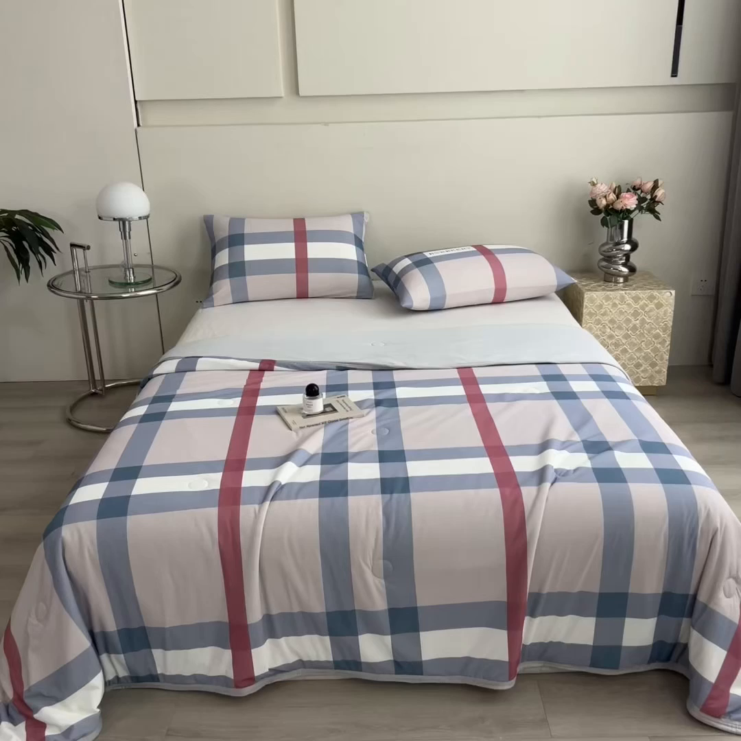 91家纺网 家纺一手货源 找家纺 世纪绒品 2026新款A类印花凉感丝夏被夏凉被空调被 巴宝格