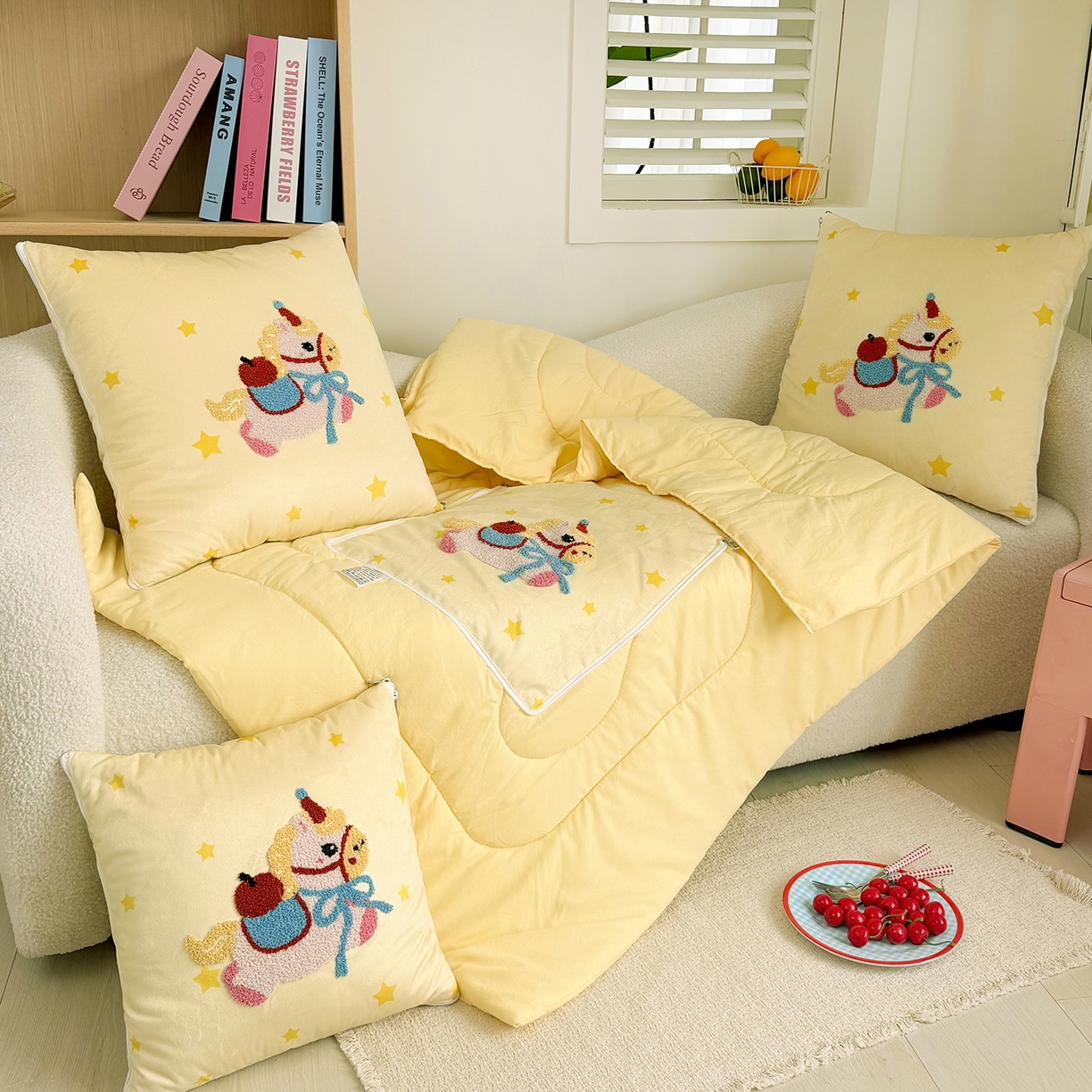 91家纺网 家纺一手货源 找家纺 番茄+ 2026新款ins风卡通毛巾绣抱枕被 星星小马