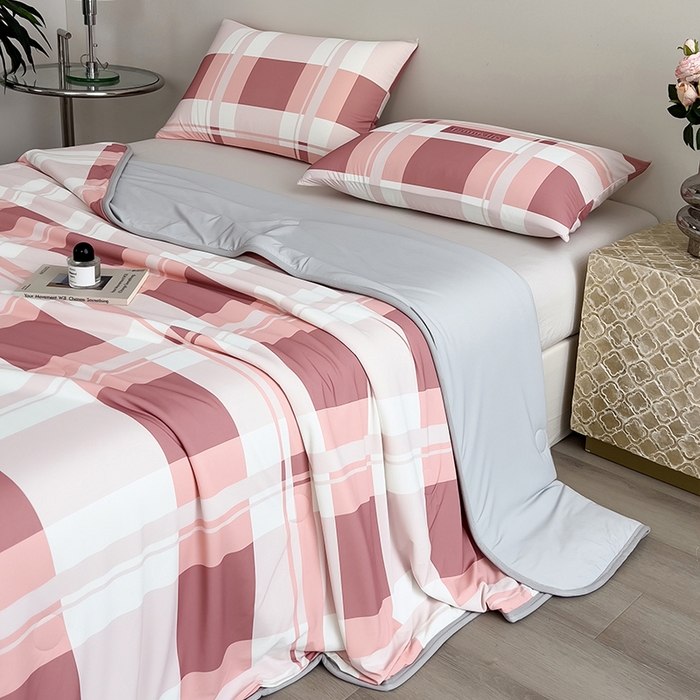 91家纺网 家纺一手货源 找家纺 世纪绒品 2026新款A类印花凉感丝夏被夏凉被空调被 豆沙格