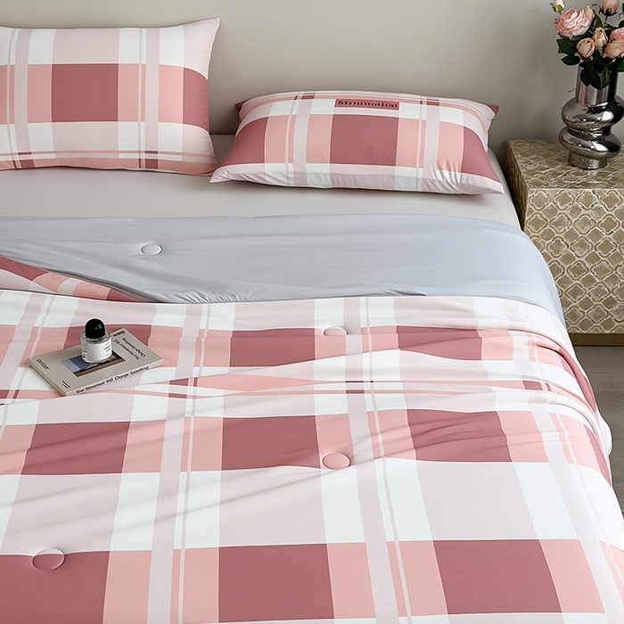 91家纺网 家纺一手货源 找家纺 世纪绒品 2026新款A类印花凉感丝夏被夏凉被空调被 豆沙格