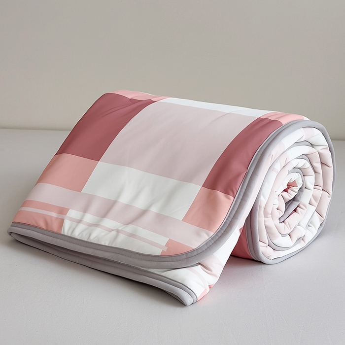 91家纺网 家纺一手货源 找家纺 世纪绒品 2026新款A类印花凉感丝夏被夏凉被空调被 豆沙格