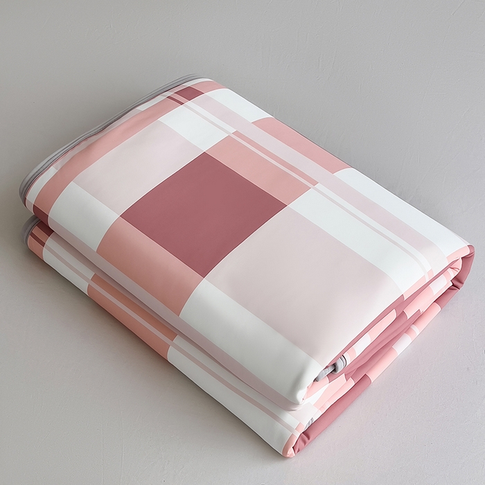 91家纺网 家纺一手货源 找家纺 世纪绒品 2026新款A类印花凉感丝夏被夏凉被空调被 豆沙格