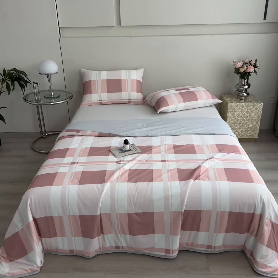 91家纺网 家纺一手货源 找家纺 世纪绒品 2026新款A类印花凉感丝夏被夏凉被空调被 豆沙格