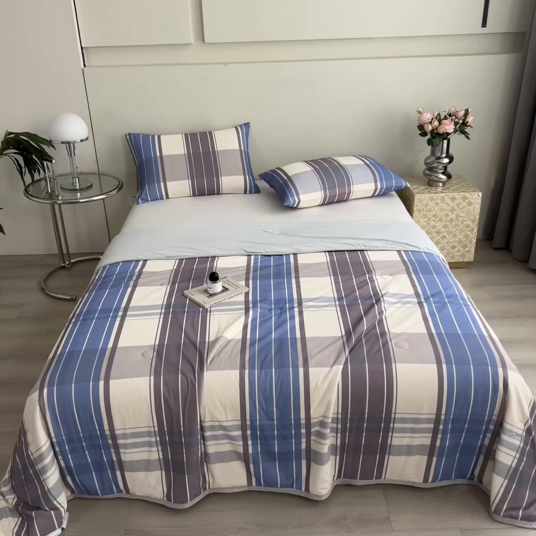 91家纺网 家纺一手货源 找家纺 世纪绒品 2026新款A类印花凉感丝夏被夏凉被空调被 莫兰条格