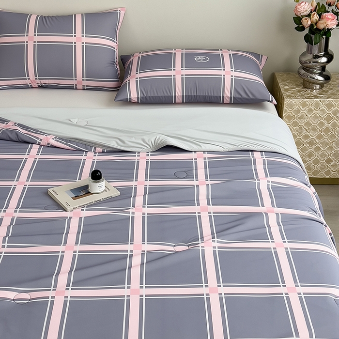 91家纺网 家纺一手货源 找家纺 世纪绒品 2026新款A类印花凉感丝夏被夏凉被空调被 英伦格纹