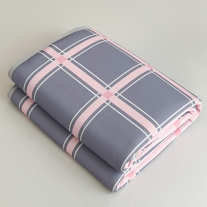 91家纺网 家纺一手货源 找家纺 世纪绒品 2026新款A类印花凉感丝夏被夏凉被空调被 英伦格纹