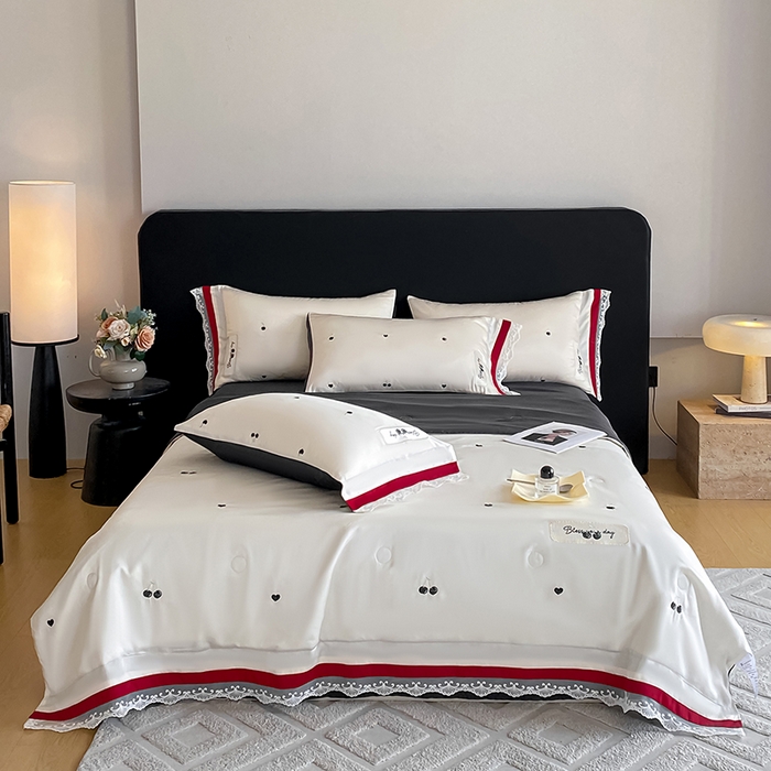 91家纺网 家纺一手货源 找家纺 置顶家纺 22026新款水洗天丝夏被刺绣樱桃四件套 克洛伊-白+黑