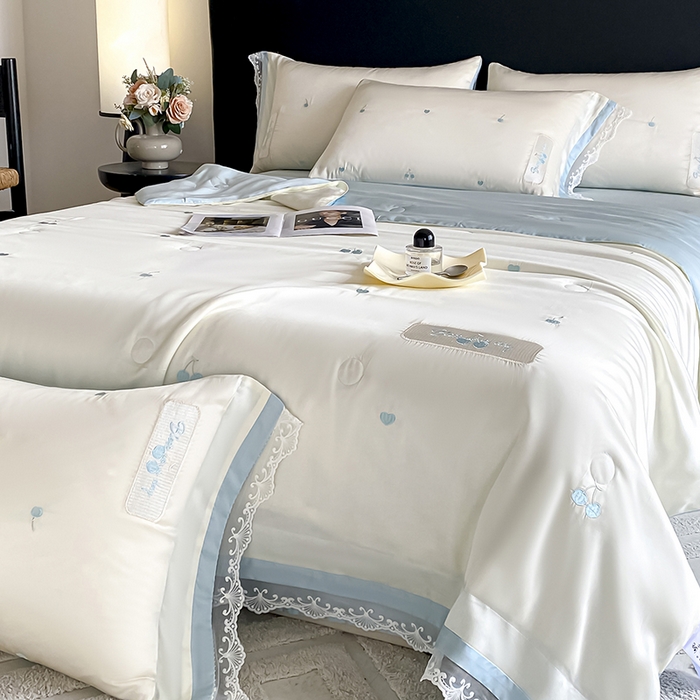 91家纺网 家纺一手货源 找家纺 置顶家纺 22026新款水洗天丝夏被刺绣樱桃四件套 克洛伊-白+蓝