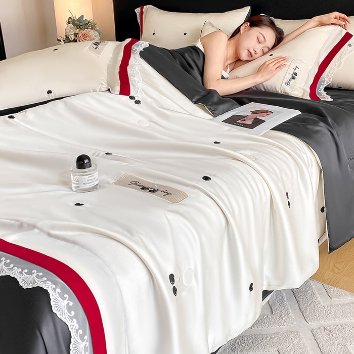 91家纺网 家纺一手货源 找家纺 置顶家纺 22026新款水洗天丝夏被刺绣樱桃四件套 克洛伊-白+黑