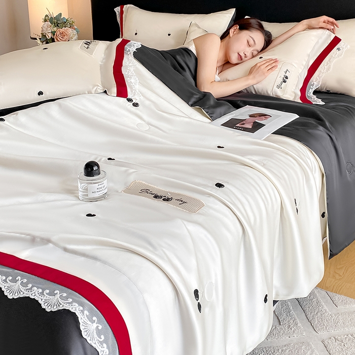 91家纺网 家纺一手货源 找家纺 置顶家纺 22026新款水洗天丝夏被刺绣樱桃四件套 克洛伊-白+黑