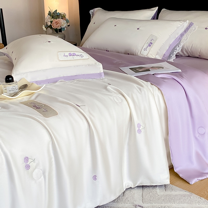 91家纺网 家纺一手货源 找家纺 置顶家纺 22026新款水洗天丝夏被刺绣樱桃四件套 克洛伊-白+香芋紫