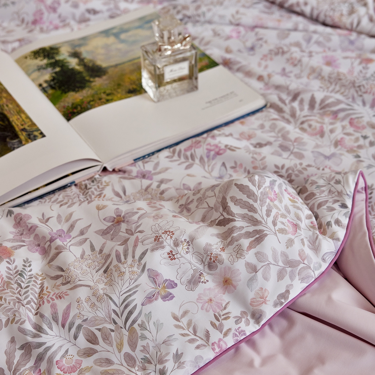 91家纺网 家纺一手货源 找家纺 丽笙被芯 2026新款凉感印花夏被夏凉被空调被 山野-紫